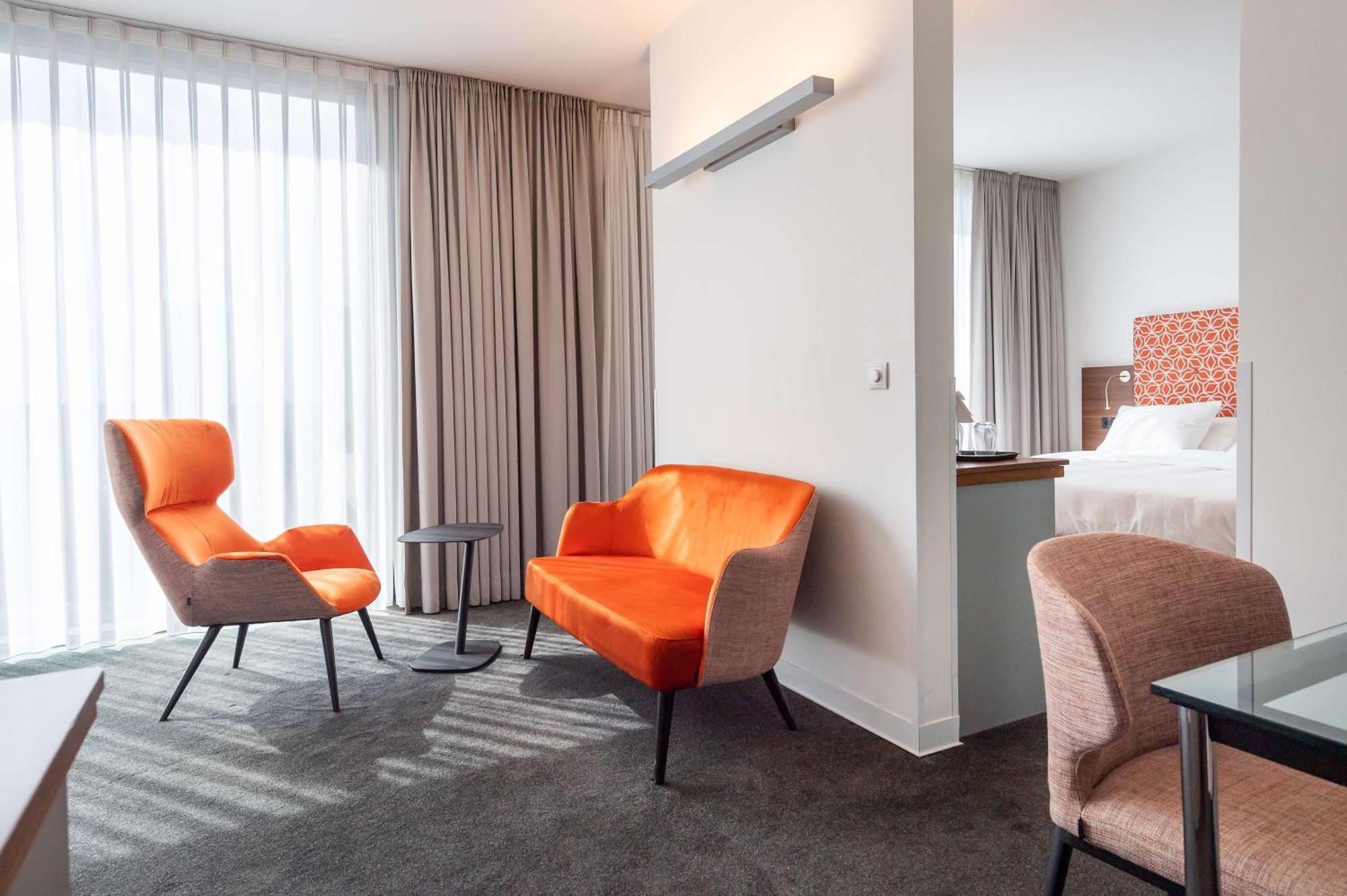 Doubletree By Hilton Frankfurt Niederrad Hotel Frankfurt am Main Exterior photo